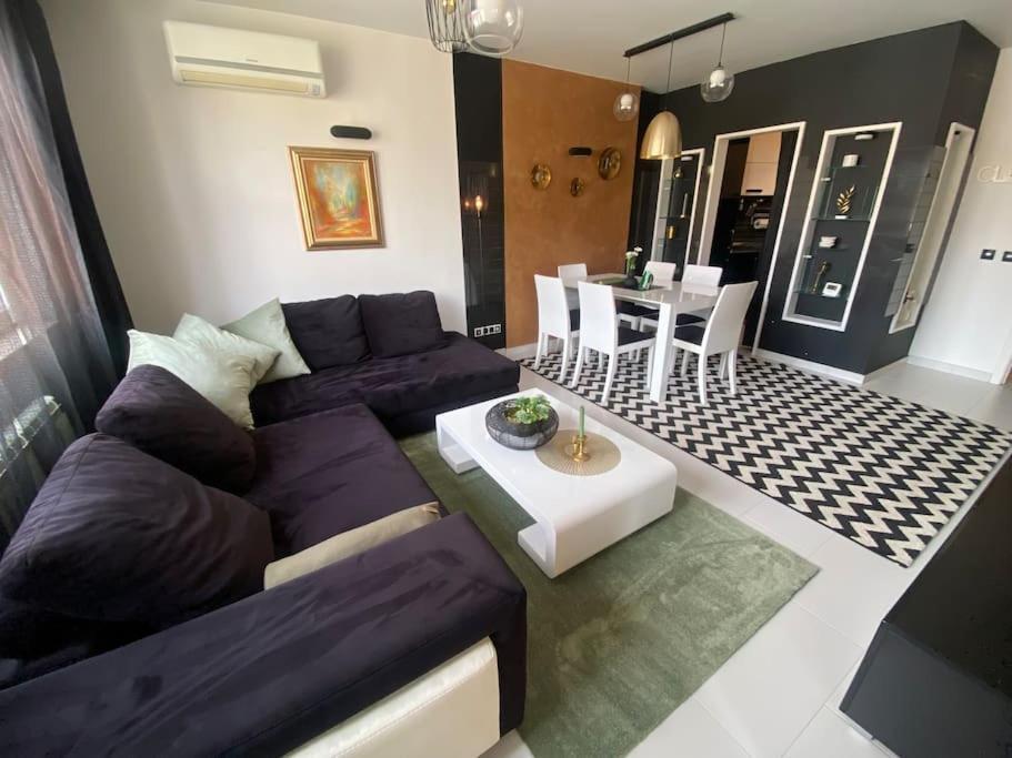 Lovely 1-Bedroom Apartament With Free Parking София Екстериор снимка