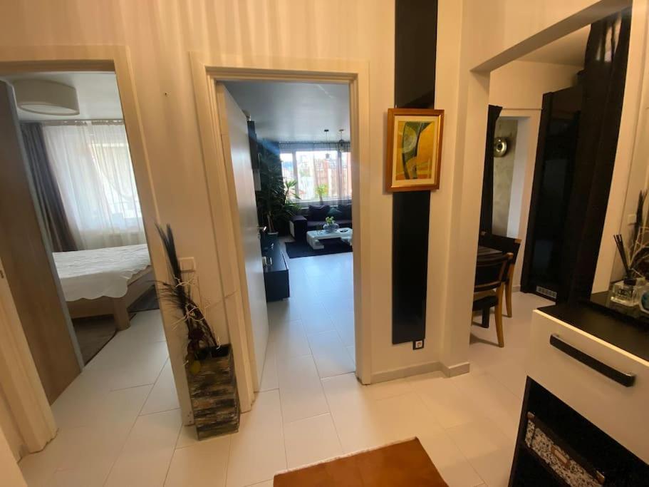 Lovely 1-Bedroom Apartament With Free Parking София Екстериор снимка